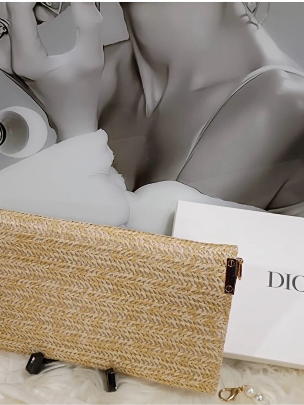Dior Beige Straw Tote with Gold Chain Accent - Picture 4 of 13